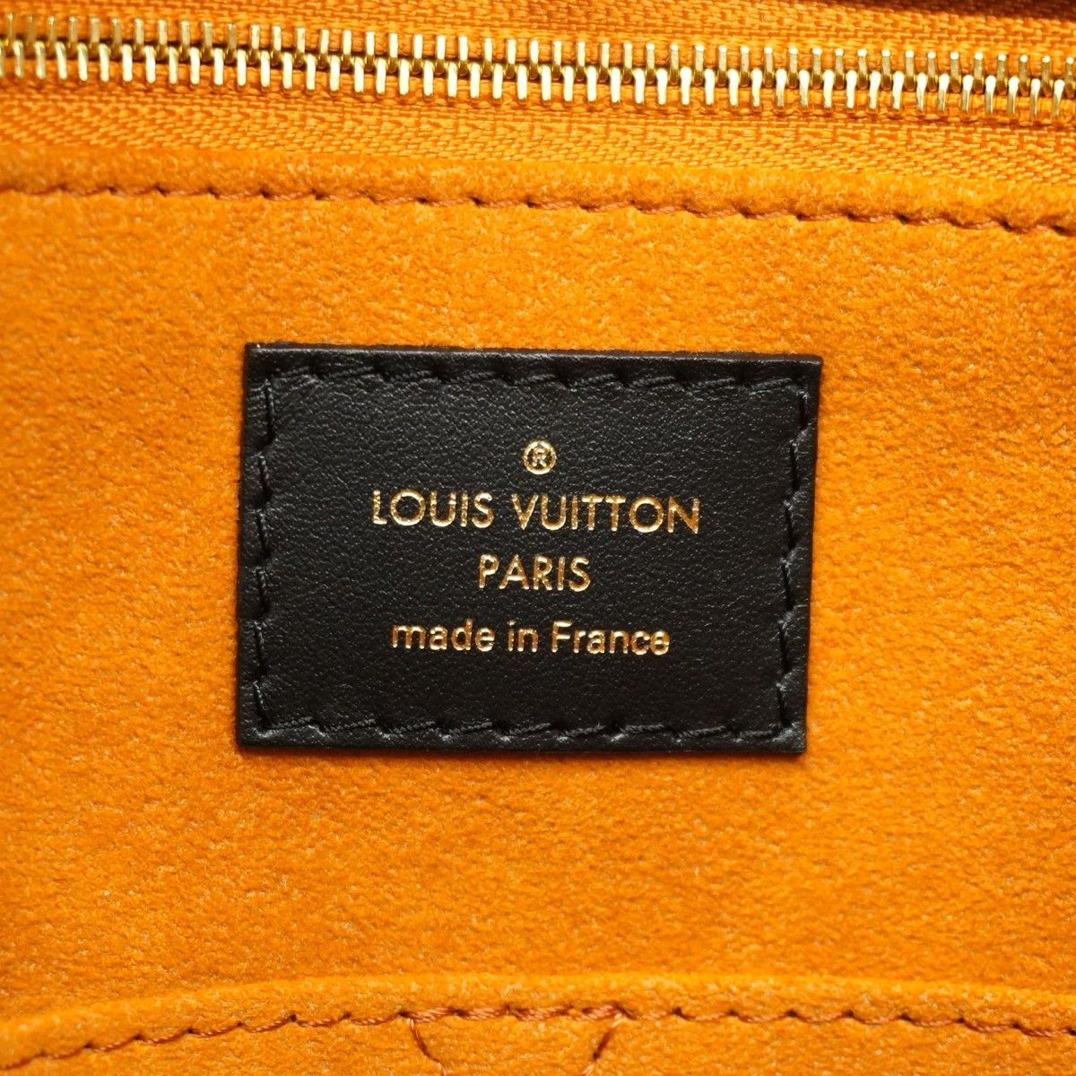 Louis Vuitton Tote Monogram Empreinte On The Go GM Noir 2-Way — view 5
