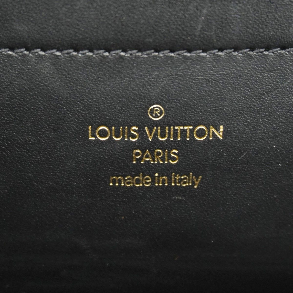 Louis Vuitton Handbag tee di Black 2-Way Bag — view 5