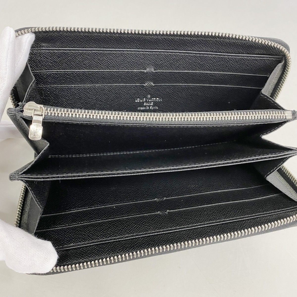 Louis Vuitton Wallet Epi Zippy Noir — view 3