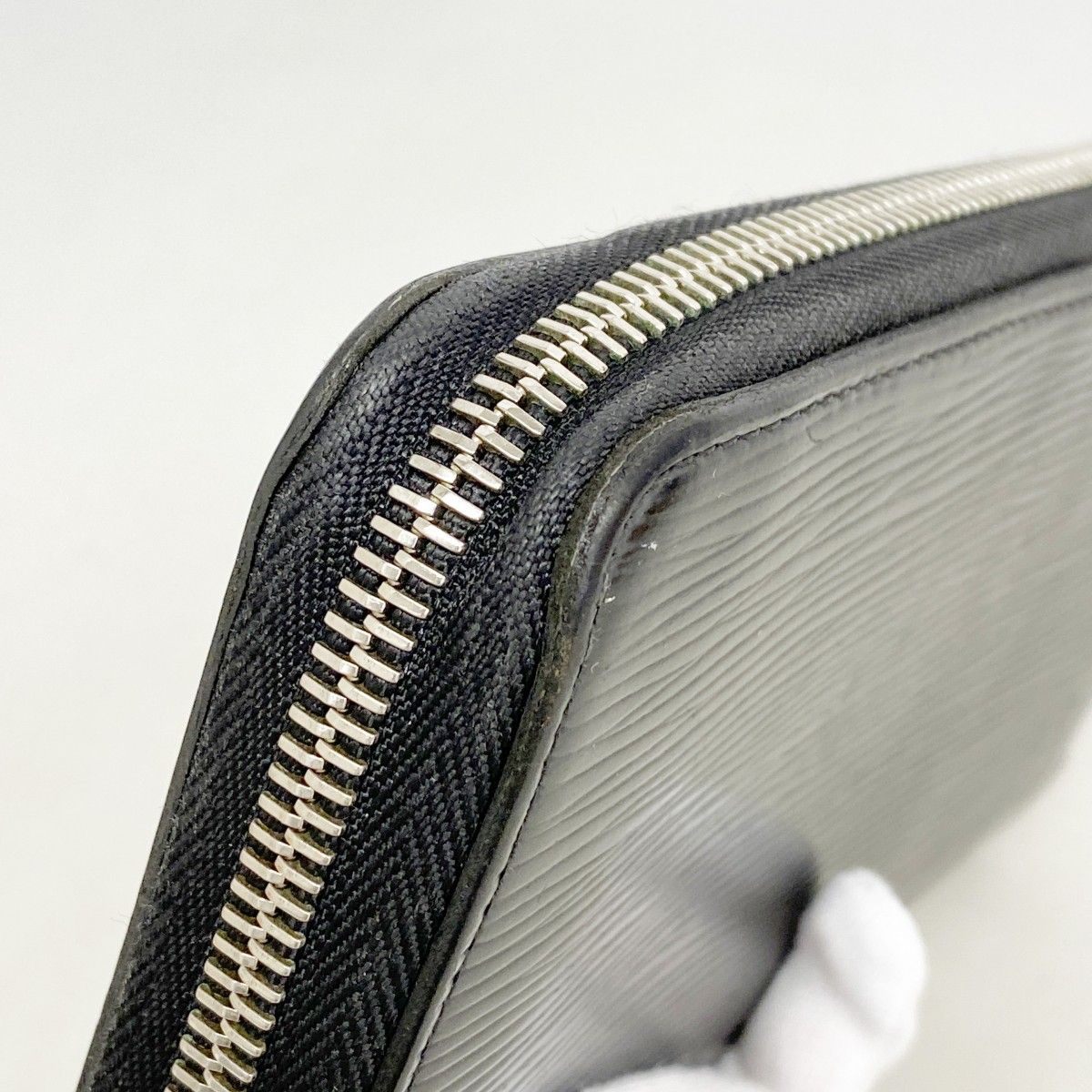 Louis Vuitton Wallet Epi Zippy Noir — view 6