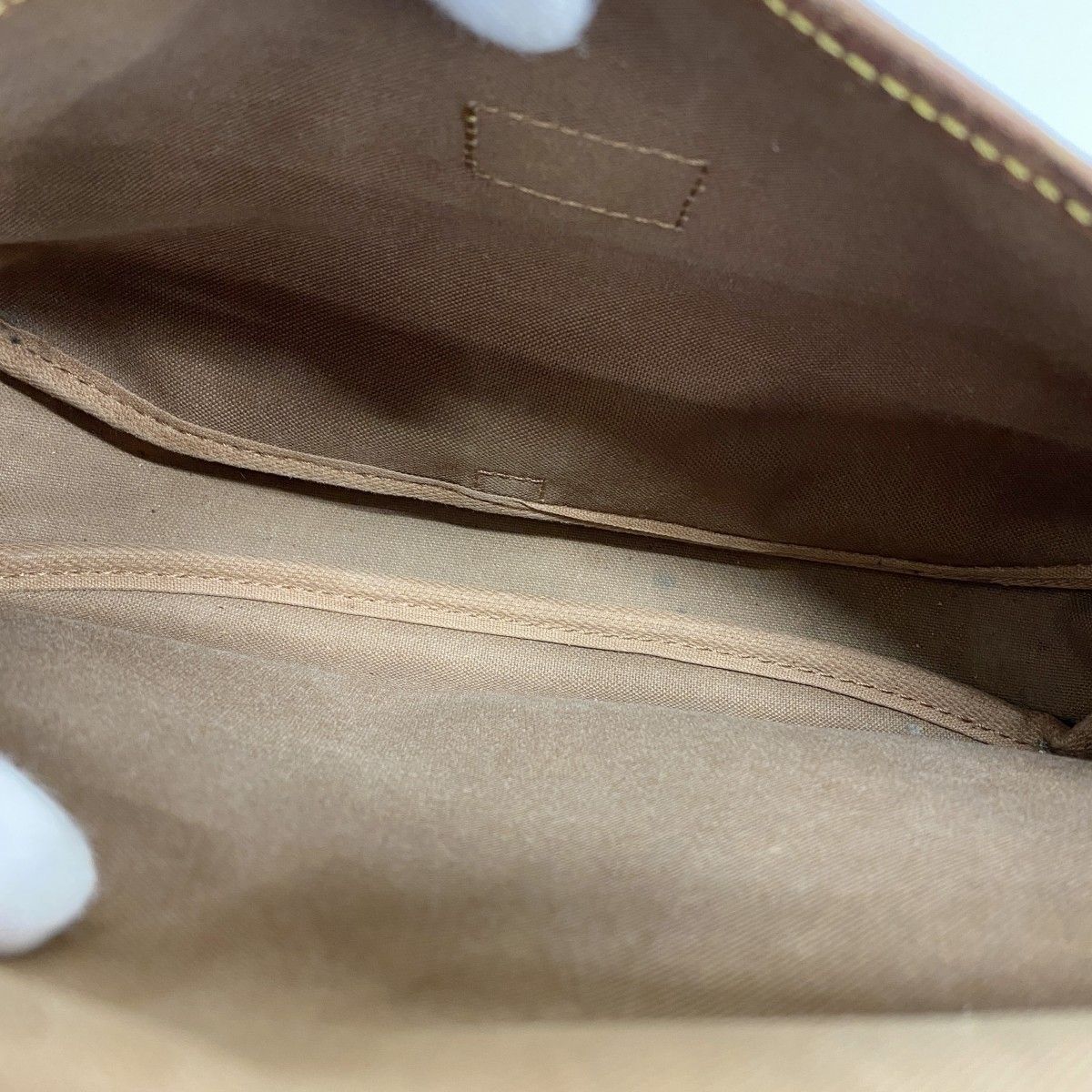 Louis Vuitton Shoulder Bag Monogram Saumur 30 Brown — view 4