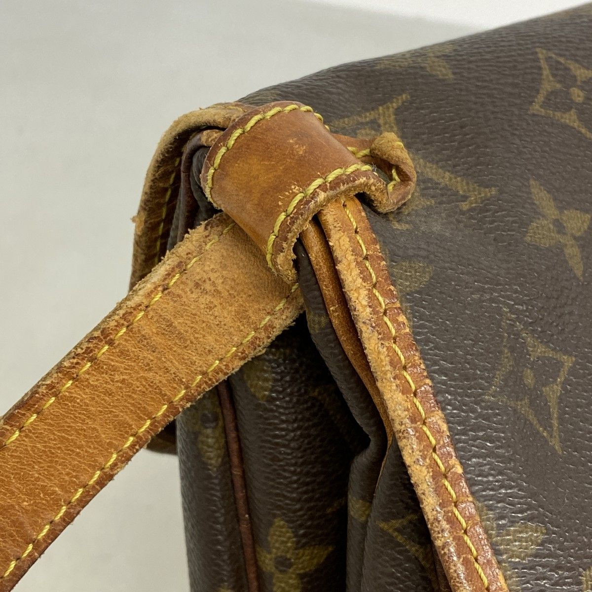 Louis Vuitton Shoulder Bag Monogram Saumur 30 Brown — view 6