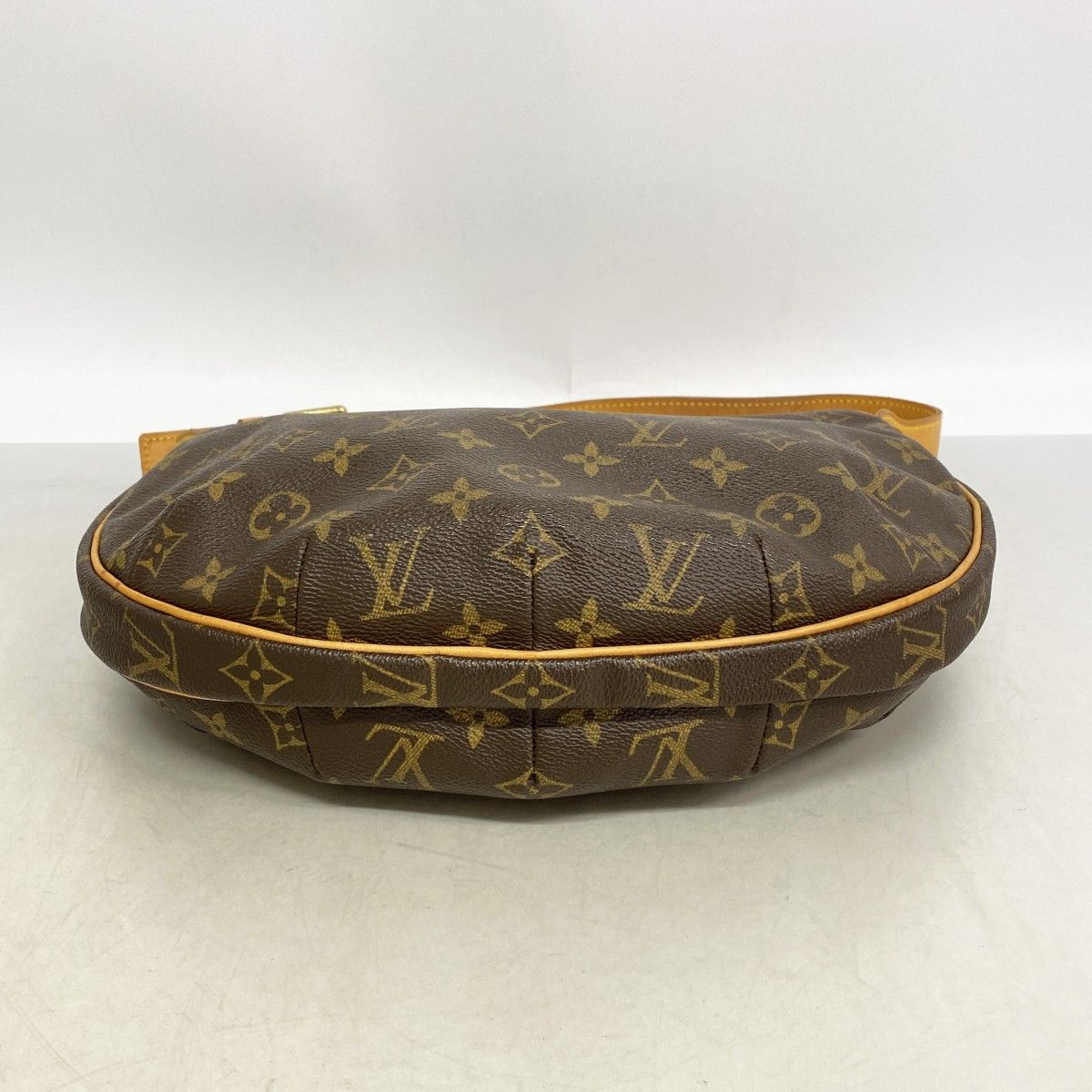 Louis Vuitton Shoulder Bag Monogram Croissant MM Brown — view 3