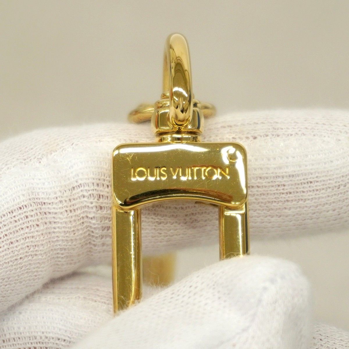 Louis Vuitton Key Holder Charm Bijou Sac LV Gold Black Cles Dies — view 3