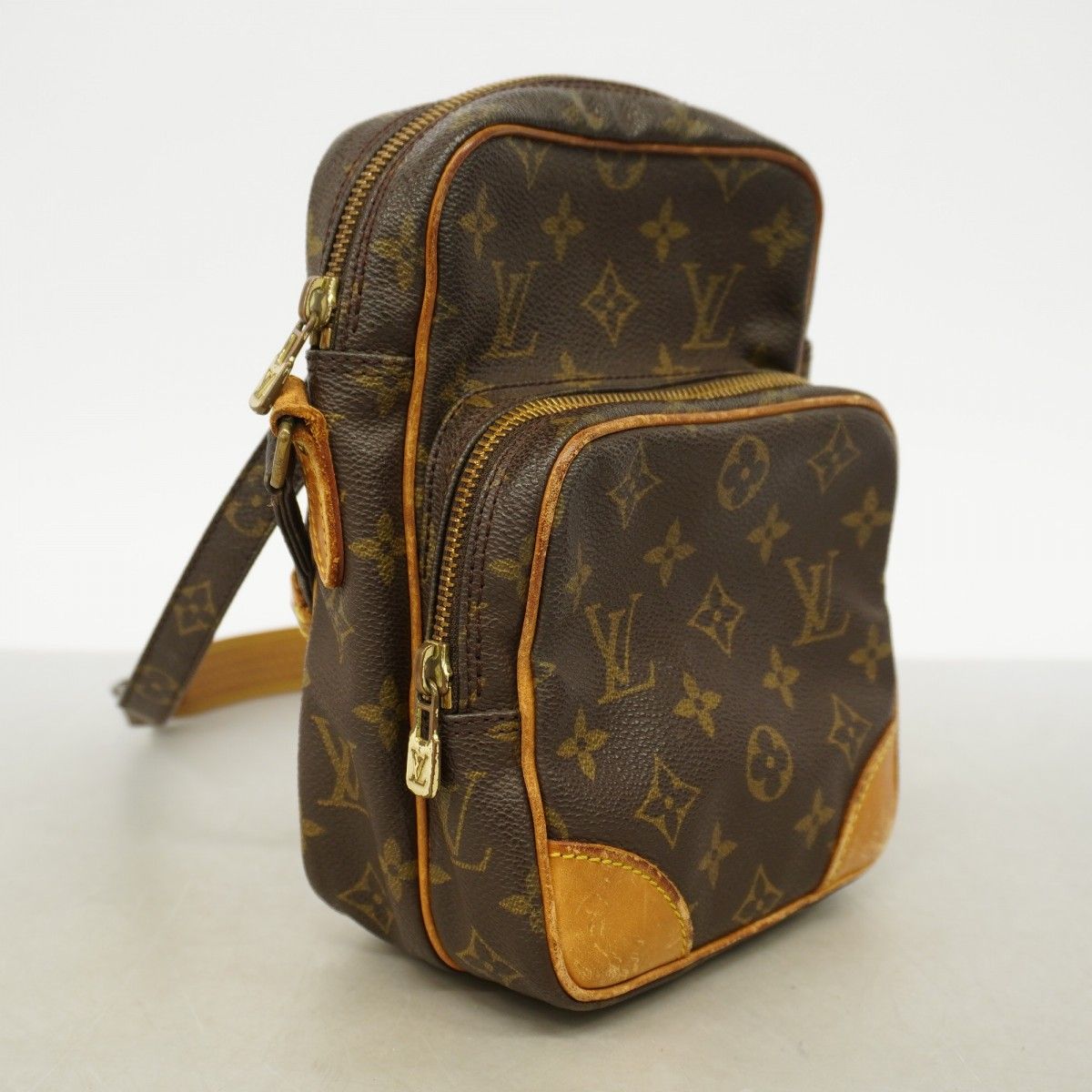 Louis Vuitton Shoulder Bag Monogram Amazon Brown — view 2
