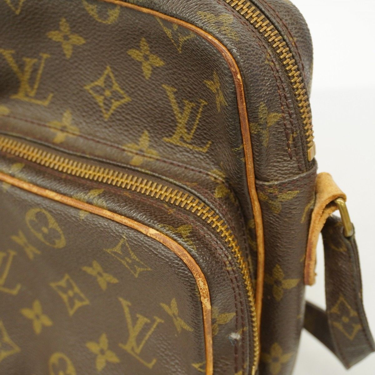 Louis Vuitton Shoulder Bag Monogram Amazon Brown — view 7