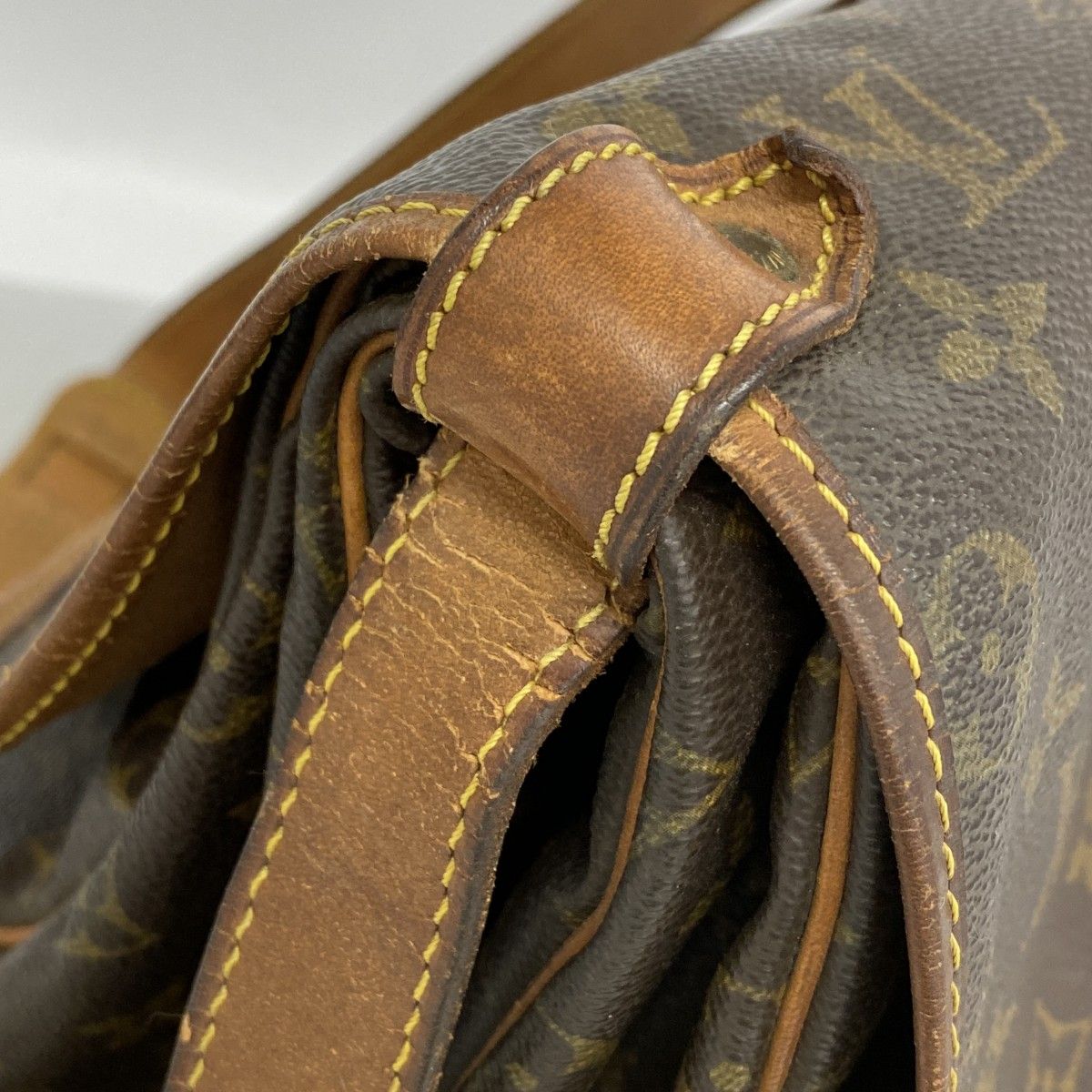 Louis Vuitton Shoulder Bag Monogram Saumur 35 Brown — view 6