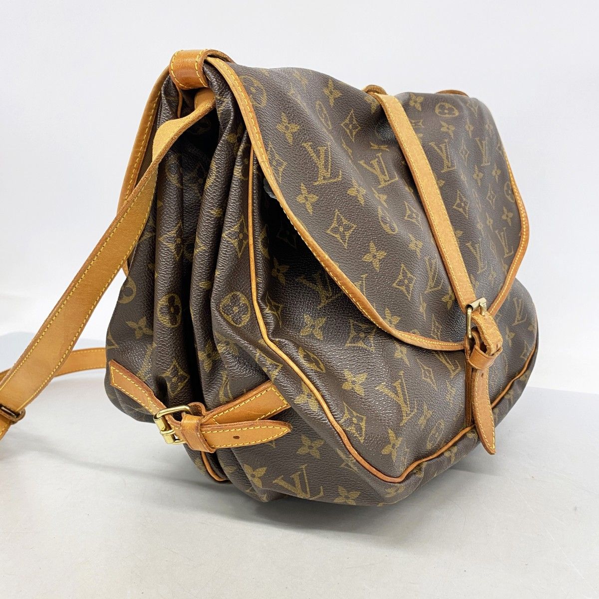 Louis Vuitton Shoulder Bag Monogram Saumur 35 Brown — view 2