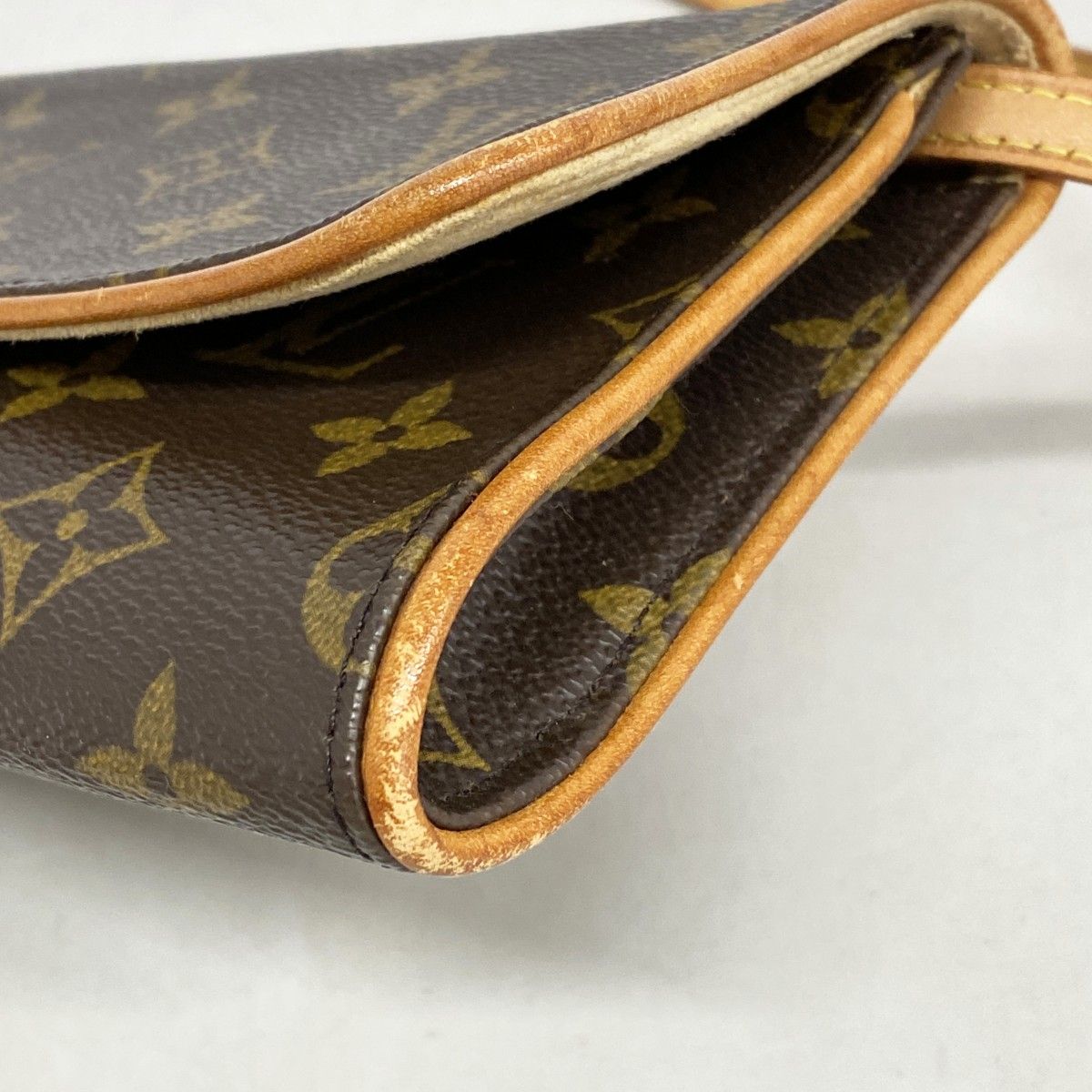 Louis Vuitton Shoulder Bag Monogram Pochette Twin GM Brown — view 6