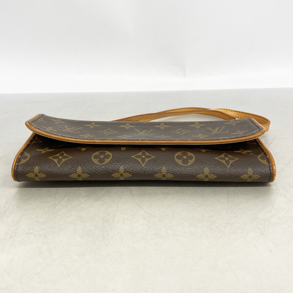 Louis Vuitton Shoulder Bag Monogram Pochette Twin GM Brown — view 3