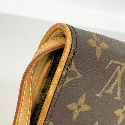 Louis Vuitton Shoulder Bag Monogram Pochette Twin GM Brown — view 7