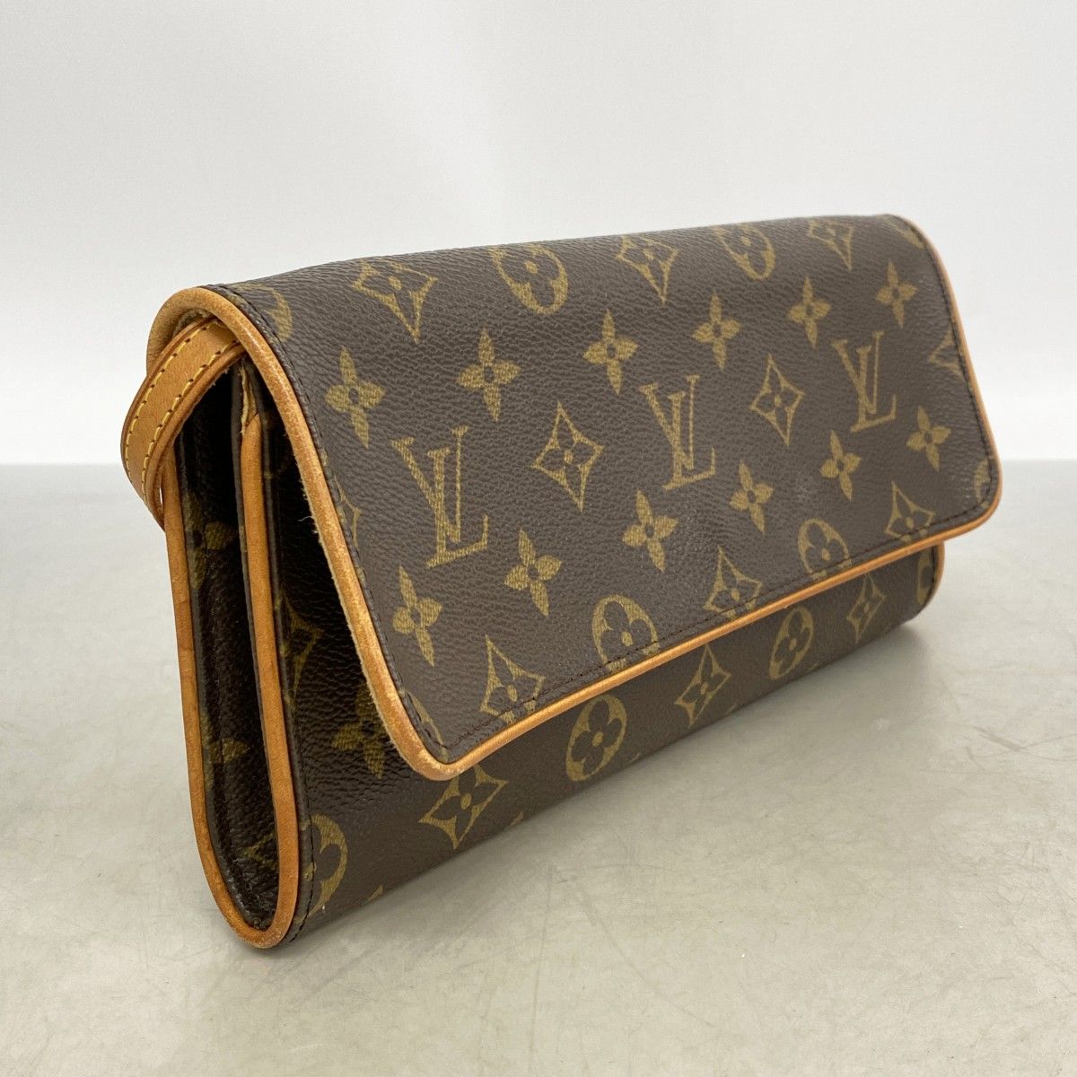 Louis Vuitton Shoulder Bag Monogram Pochette Twin GM Brown — view 2