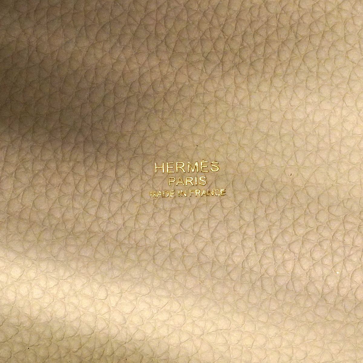 Hermes Handbag Picotin Lock MM Taurillon Clemence Gold — view 5