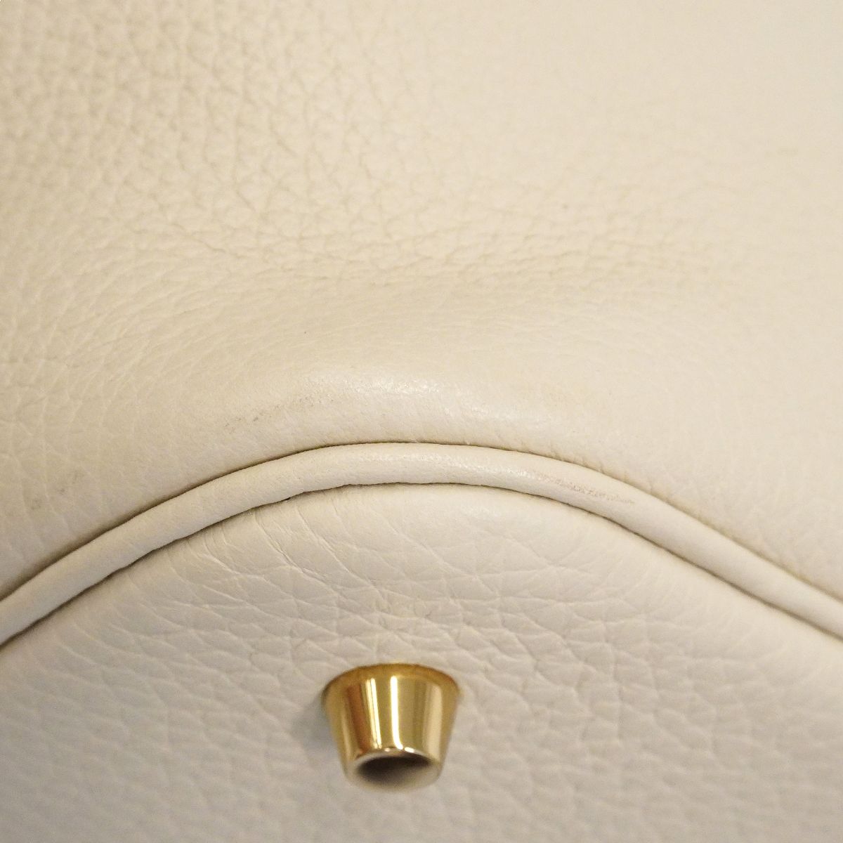 Hermes Handbag Picotin Lock MM Taurillon Clemence Gold — view 7