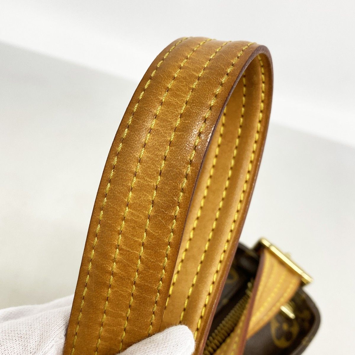 Louis Vuitton Shoulder Bag Monogram Viva Cite MM Brown — view 8