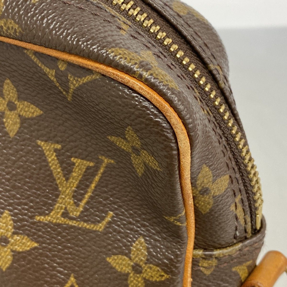 Louis Vuitton Shoulder Bag Monogram Amazon Brown — view 8
