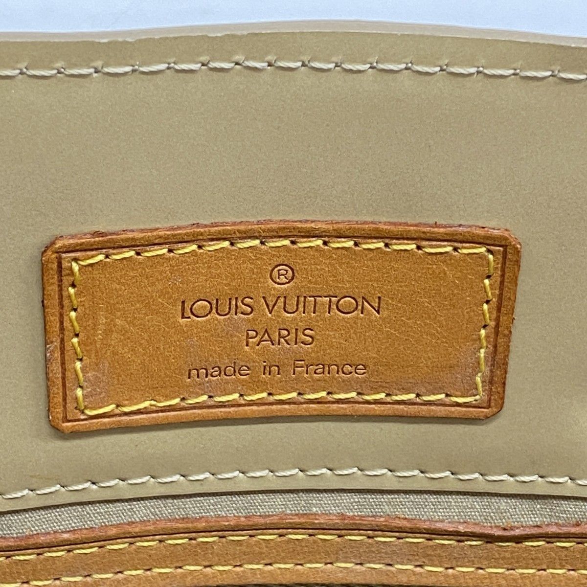 Louis Vuitton Handbag Vernis Reed PM Beige — view 5