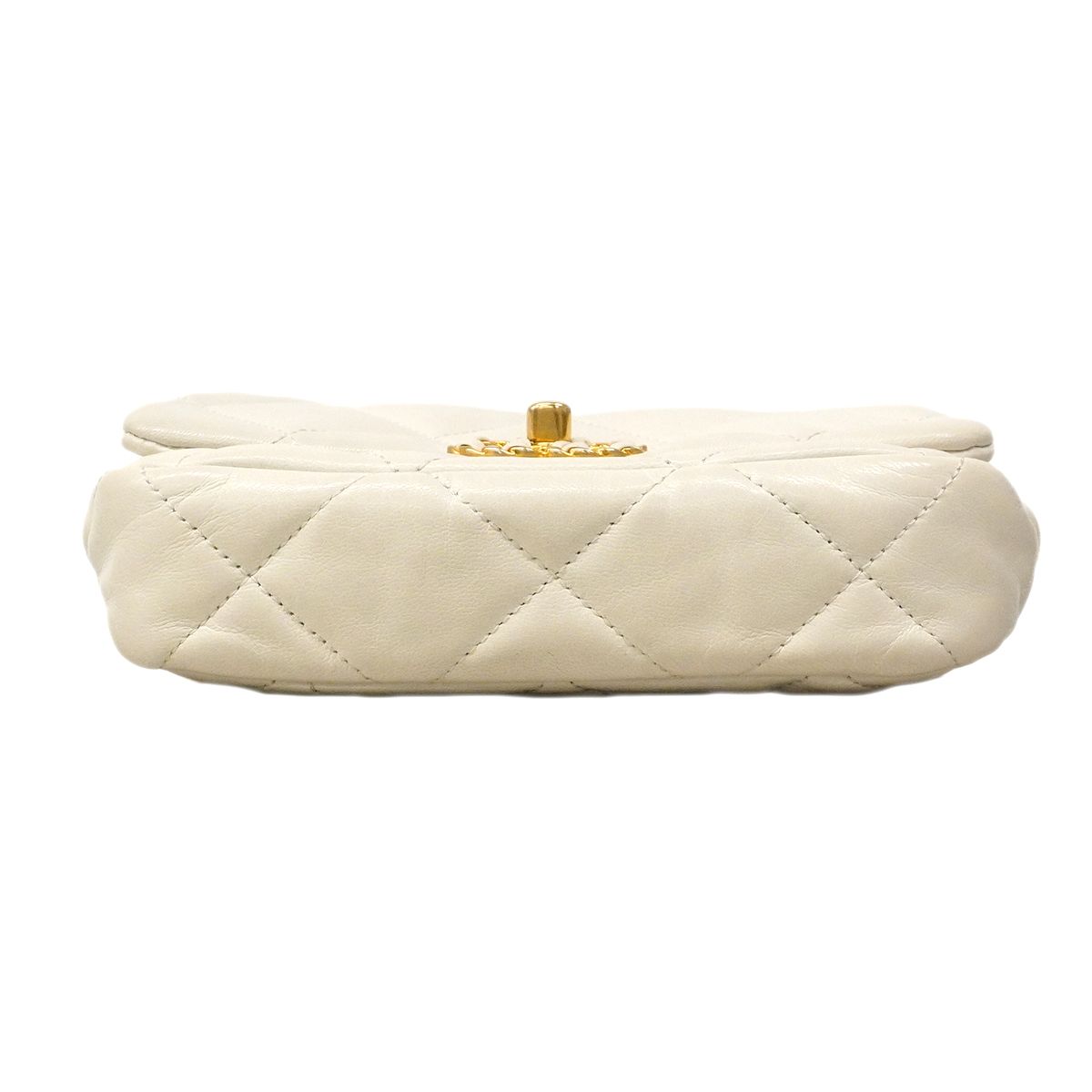 Chanel Waist Bag 19 Lambskin White Gold — view 3