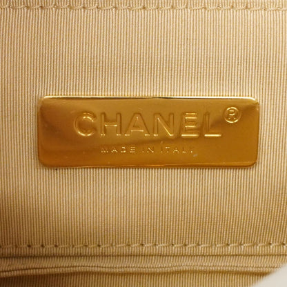 Chanel Waist Bag 19 Lambskin White Gold — view 5
