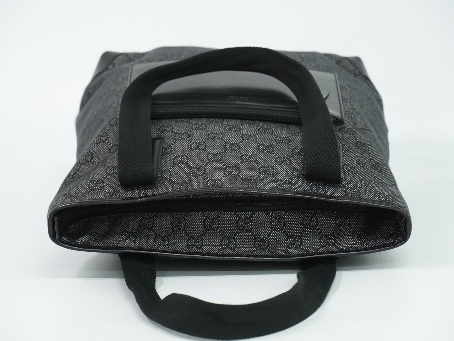 Gucci GG Canvas Leather Shoulder Bag Tote Black Second — view 5