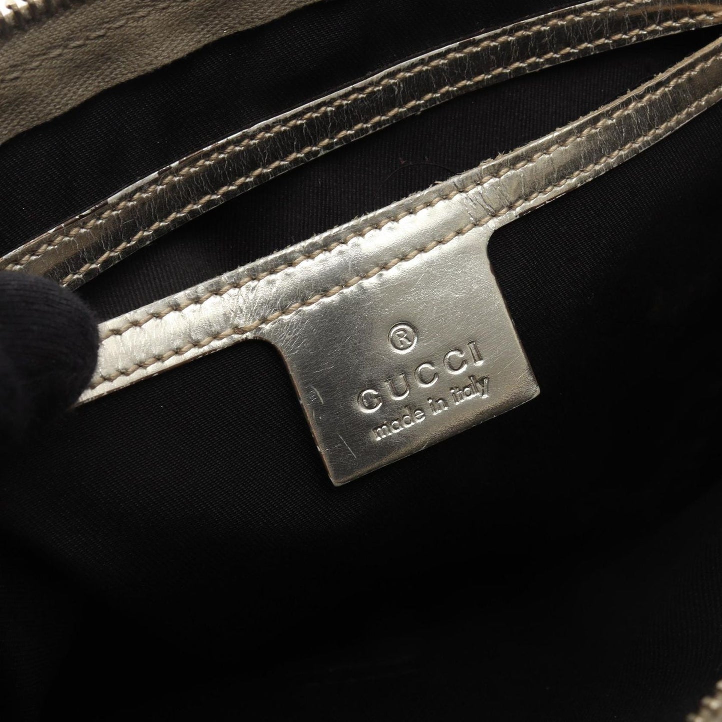 Gucci Shoulder Bag GG Supreme Ivory Gold Canvas Leather — view 4