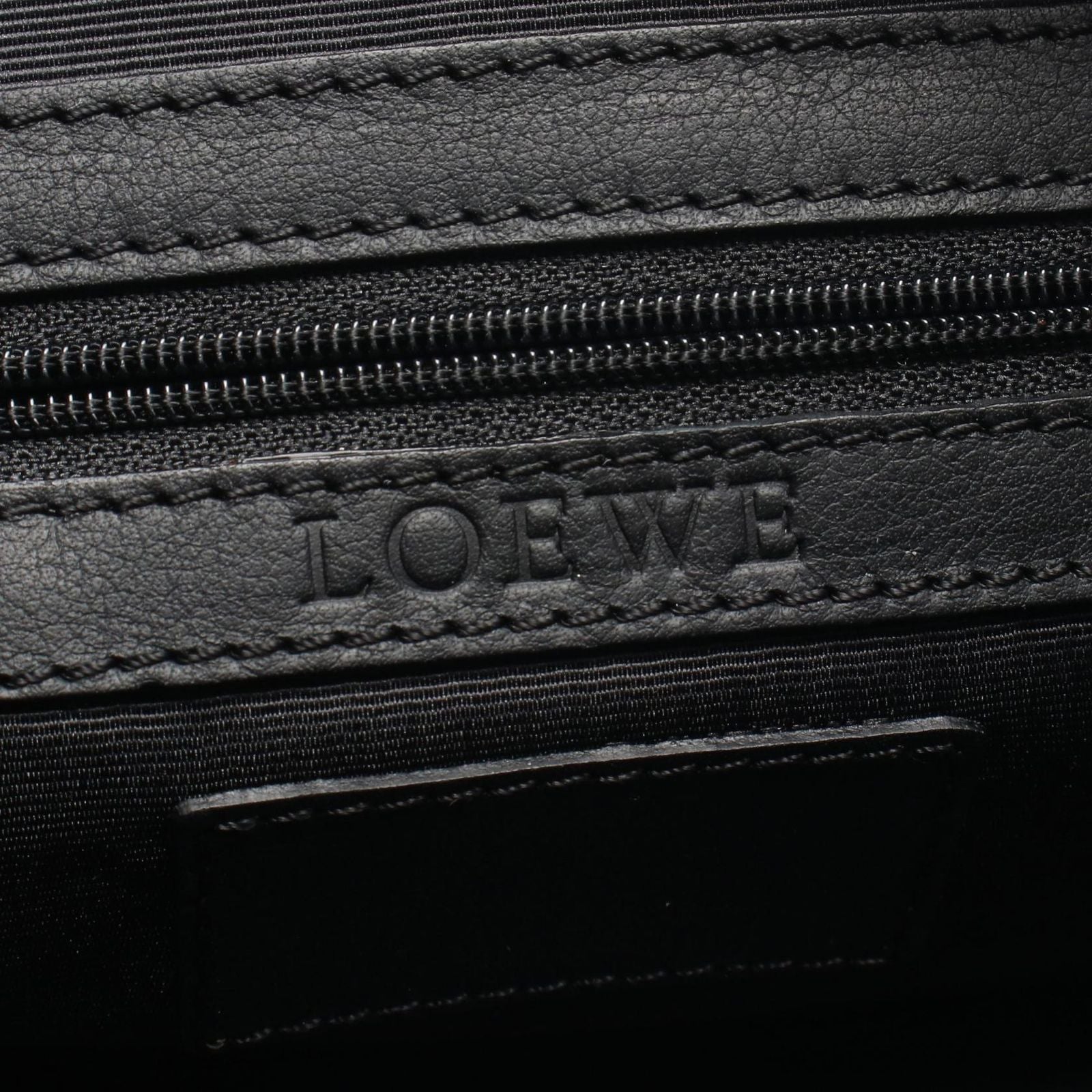 Loewe Clutch Anagram Black Leather — view 4