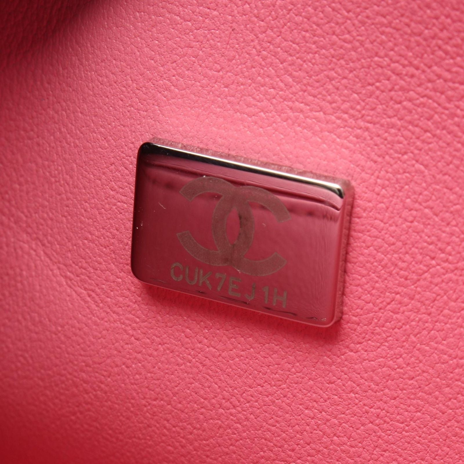 Chanel Shoulder Bag Boy Small Pink Caviar Leather Chain — view 5
