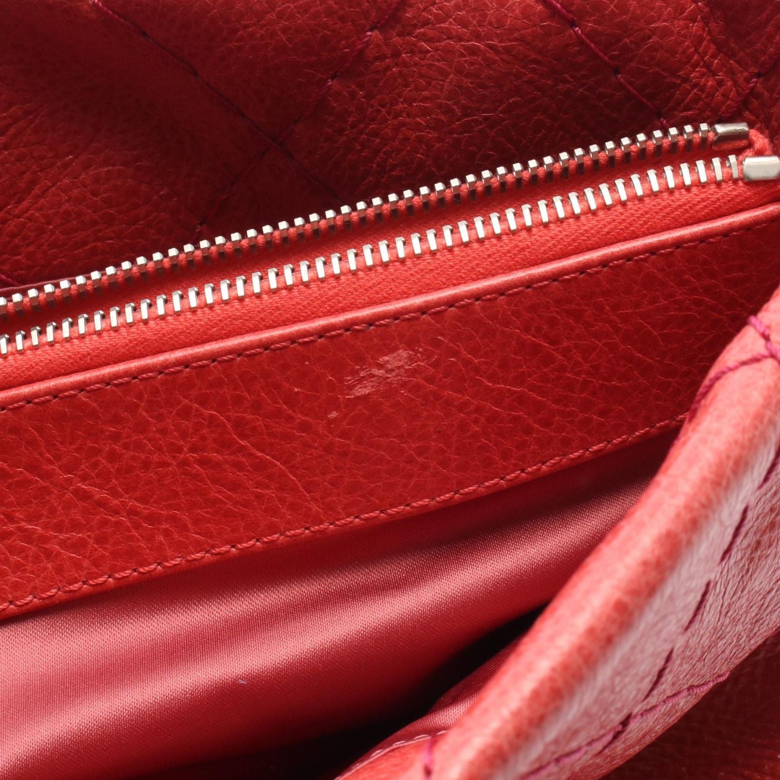 Chanel Tote on the Road Red Leather Wild Stitch — view 7