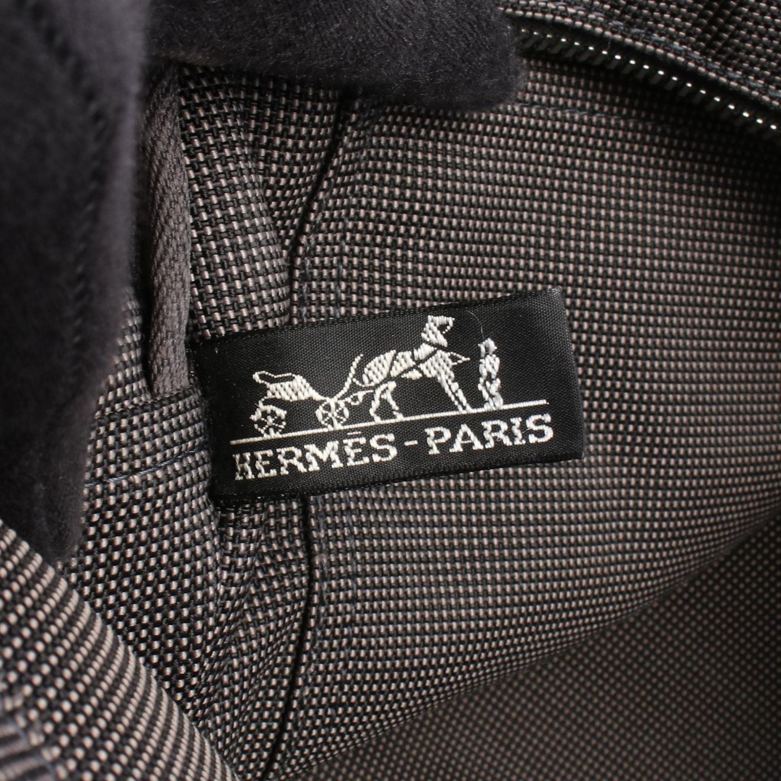 Hermes Tote Her Line MM Gray Canvas — view 4