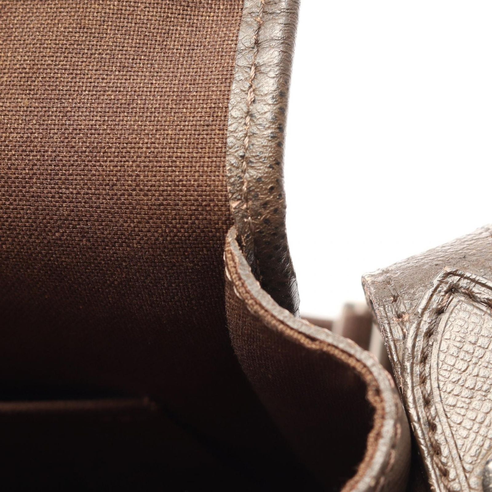 Louis Vuitton Shoulder Bag Taiga Grizzly Leather — view 6