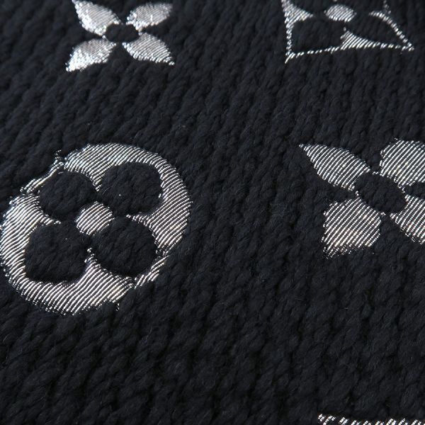 Louis Vuitton Echarpe Logo Mania Shine — view 6