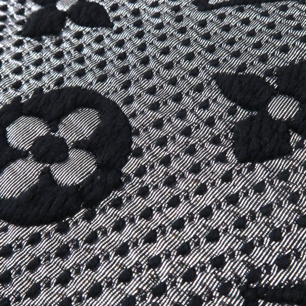 Louis Vuitton Echarpe Logo Mania Shine — view 7