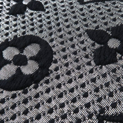 Louis Vuitton Echarpe Logo Mania Shine — view 7