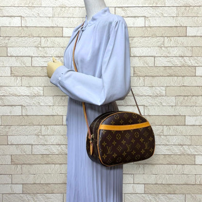 Louis Vuitton Monogram Shoulder Bag Canvas Brown — view 2