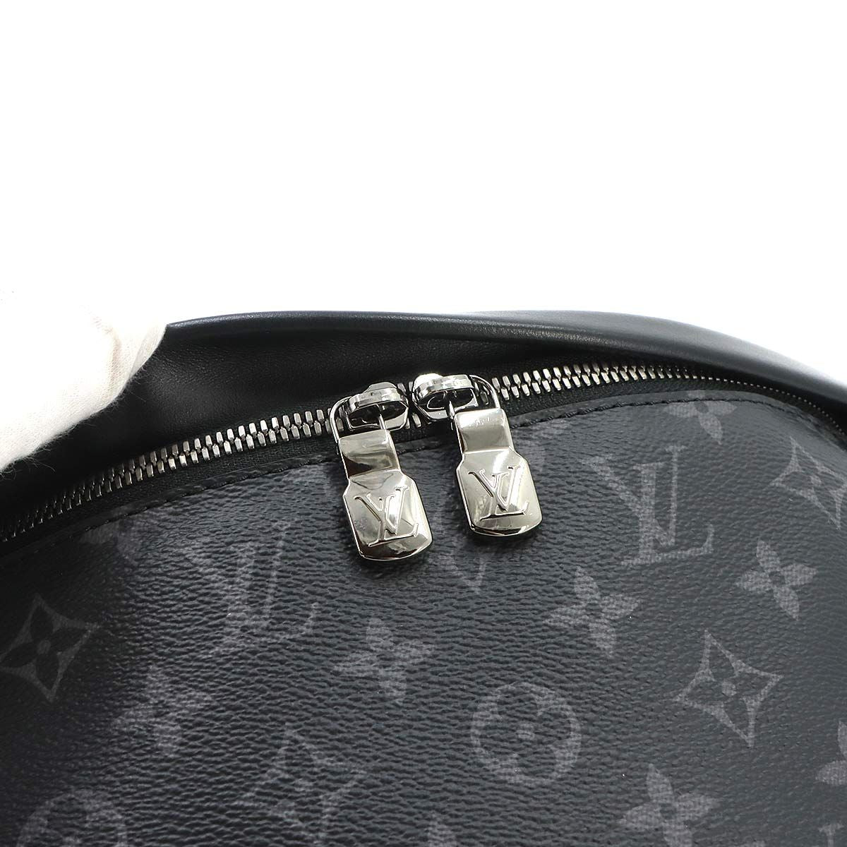 Louis Vuitton Monogram Eclipse Discovery Belt Bag Black — view 8