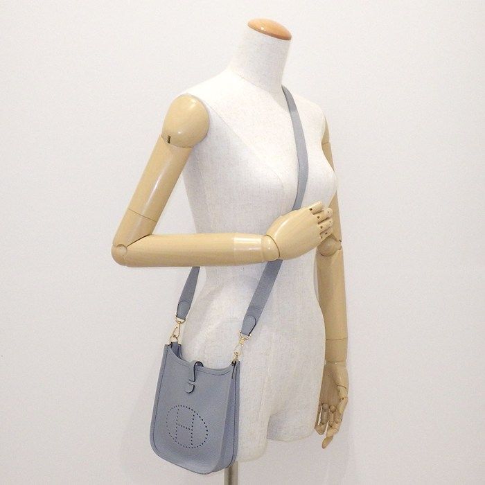 Hermes Shoulder Bag Evelyne TPM 2025 Gris Perle Taurillon Clemence Gold — view 8