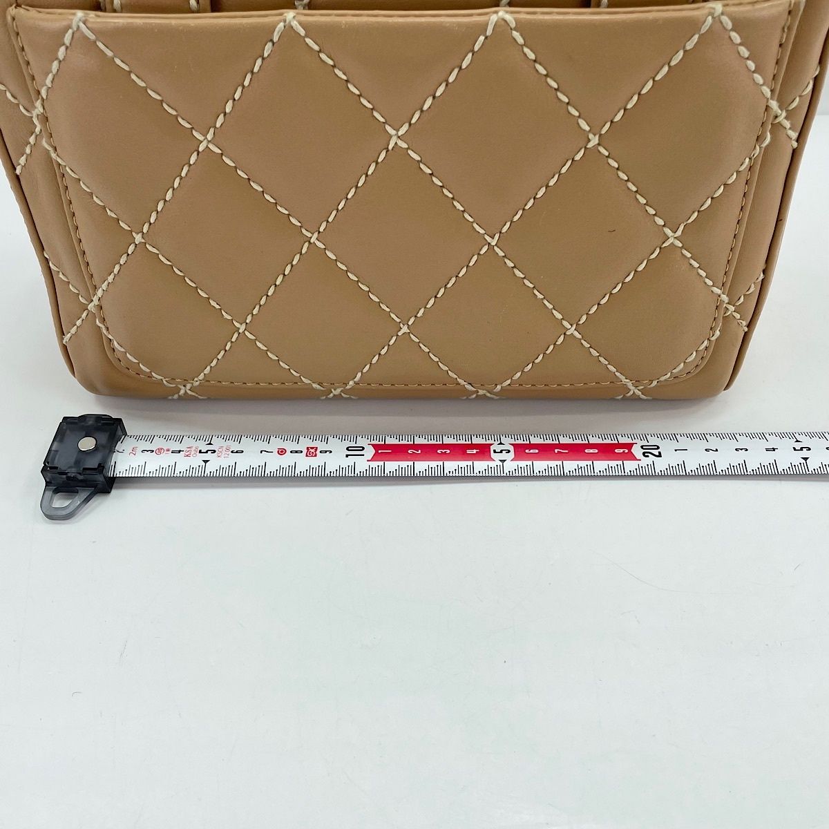 Chanel Handbag Beige — view 4