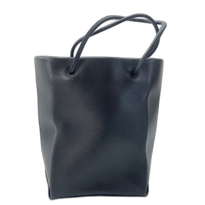 Chanel Tote Essential Black — view 3