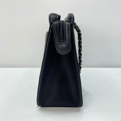 Chanel Handbag Black — view 6