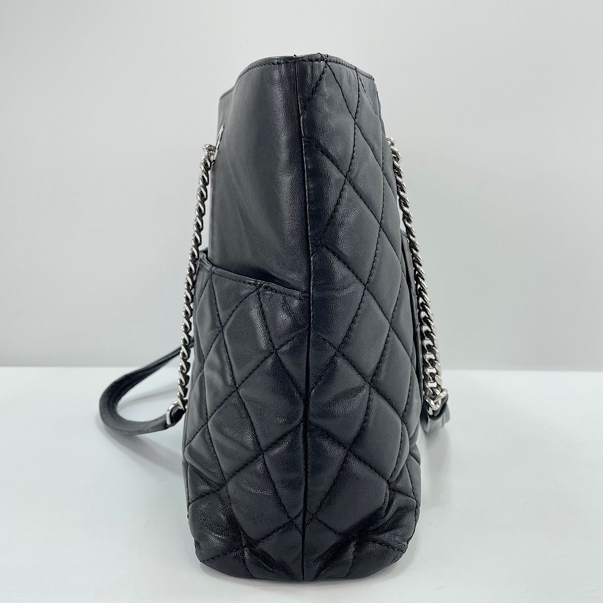 Chanel Shoulder Bag Quilted — view 5