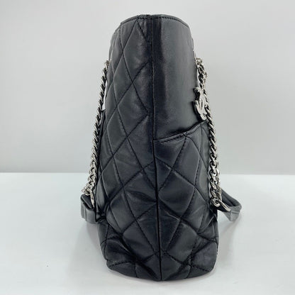 Chanel Shoulder Bag Quilted — view 6