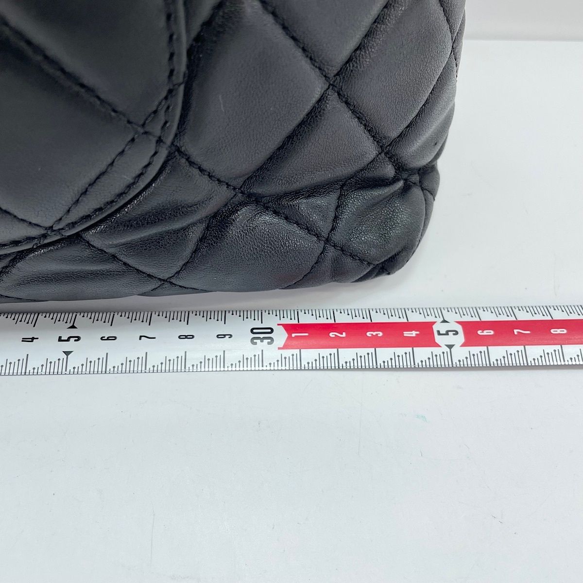 Chanel Shoulder Bag Quilted — view 4