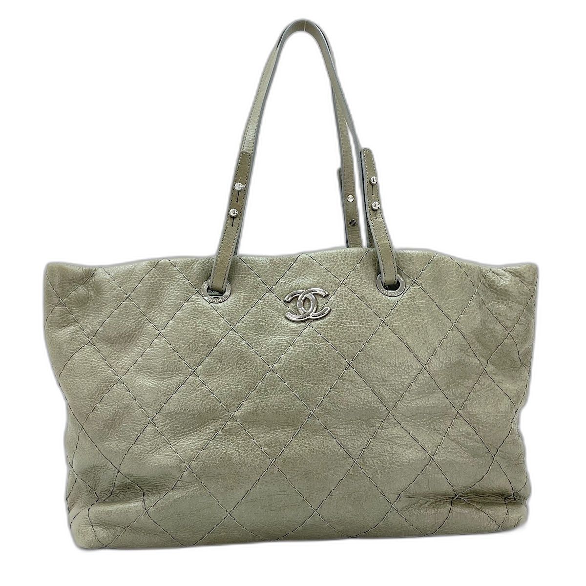 Chanel Tote on the Road