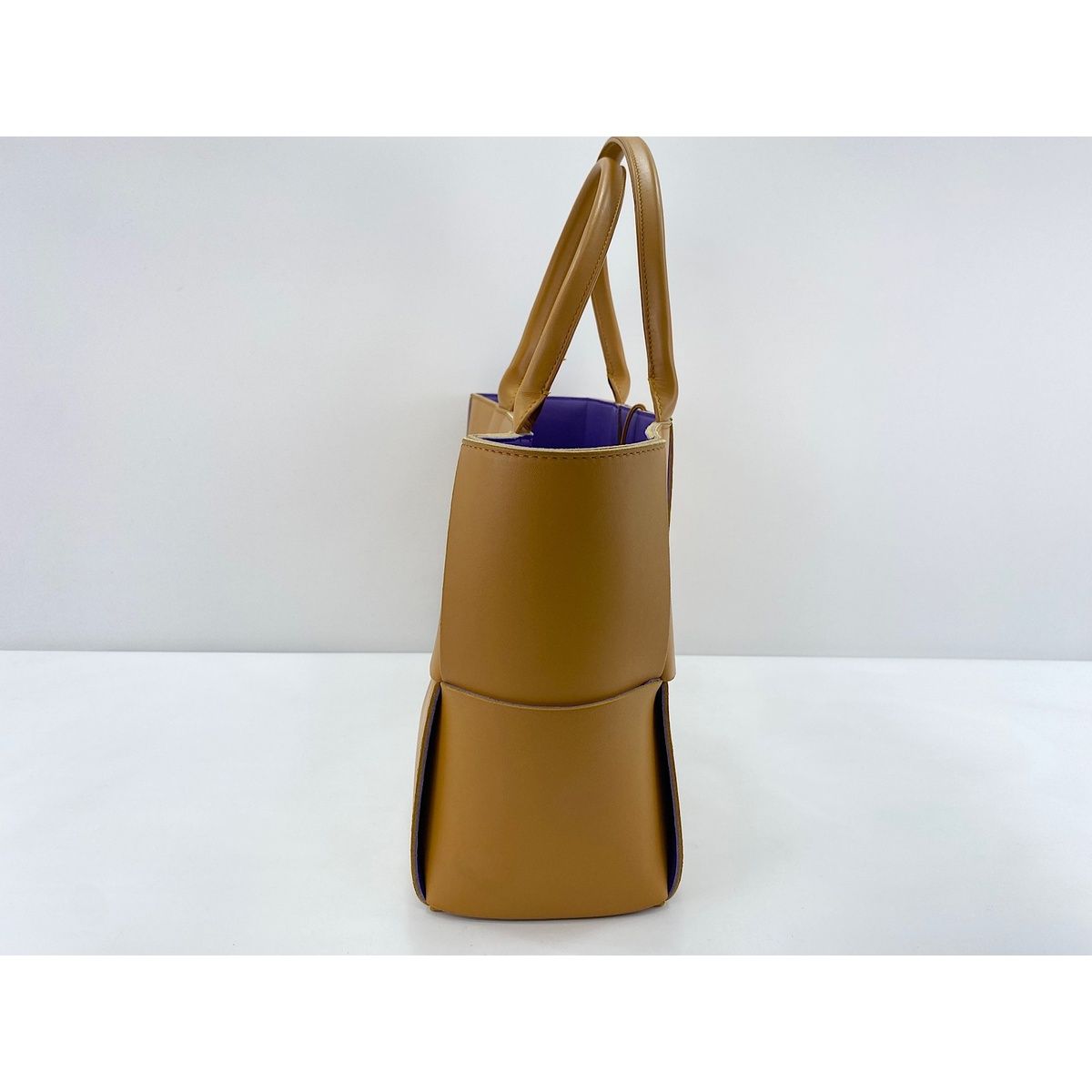 Bottega Veneta Handbag the Arco Tote — view 4