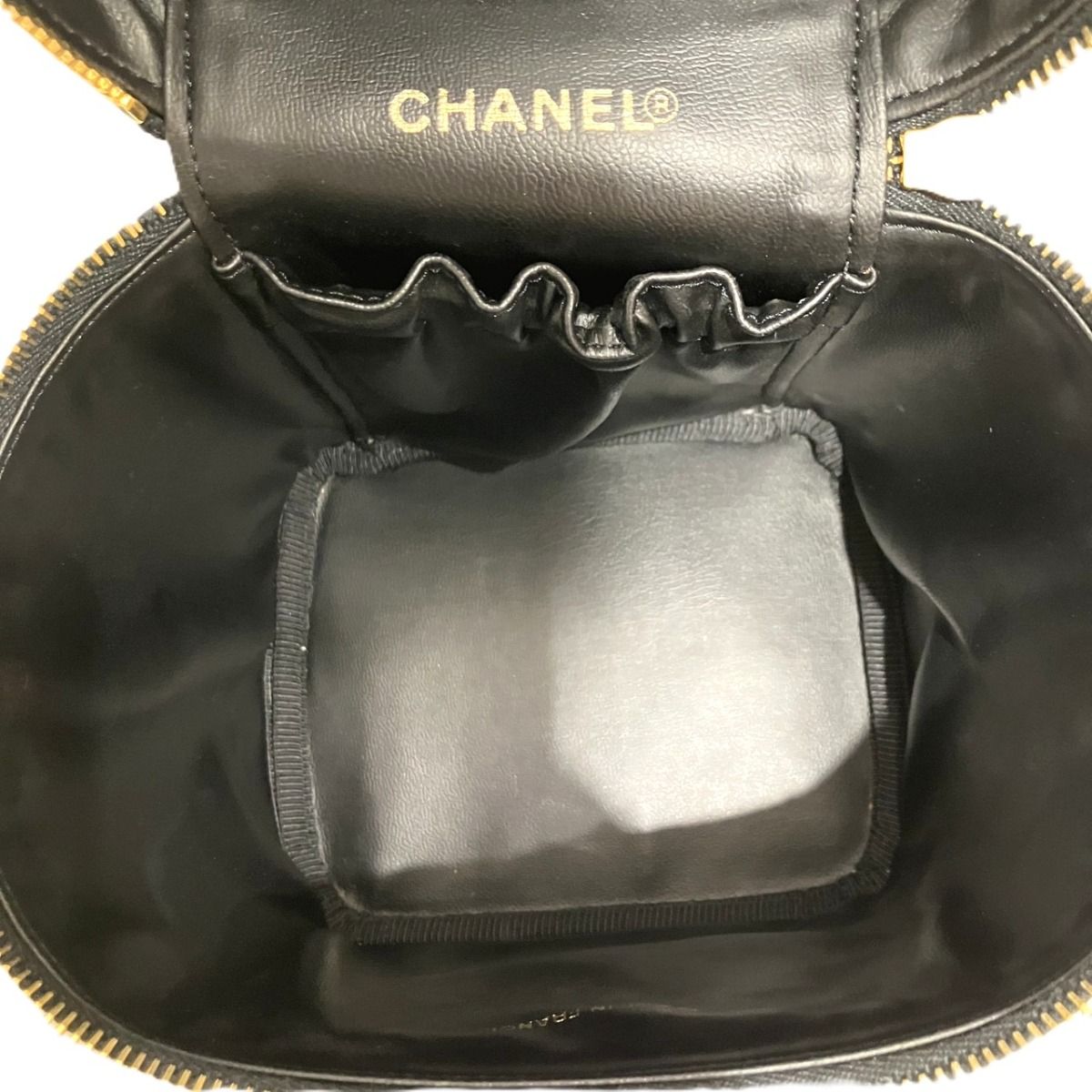 Chanel Vanity Handbag Enamel — view 6