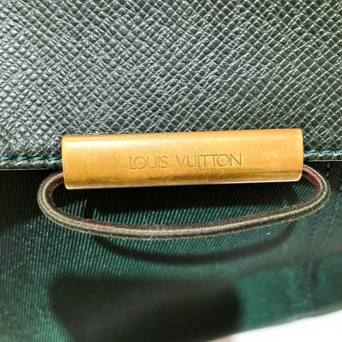 Louis Vuitton Victor Taiga Shoulder Bag Leather — view 8