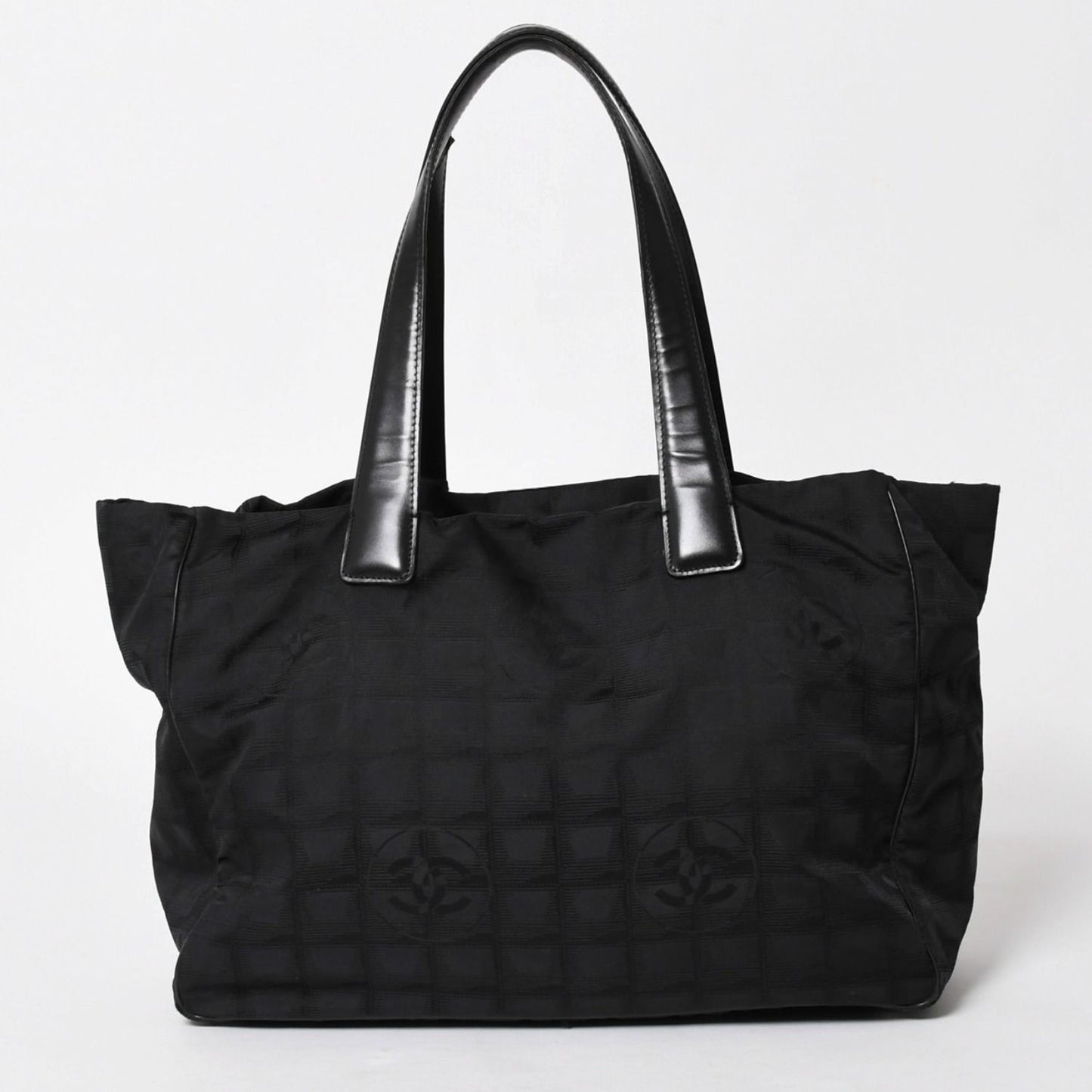 Chanel New Travel Line Tote Bag MM Black Nylon Jacquard CC Logo Gold — view 2