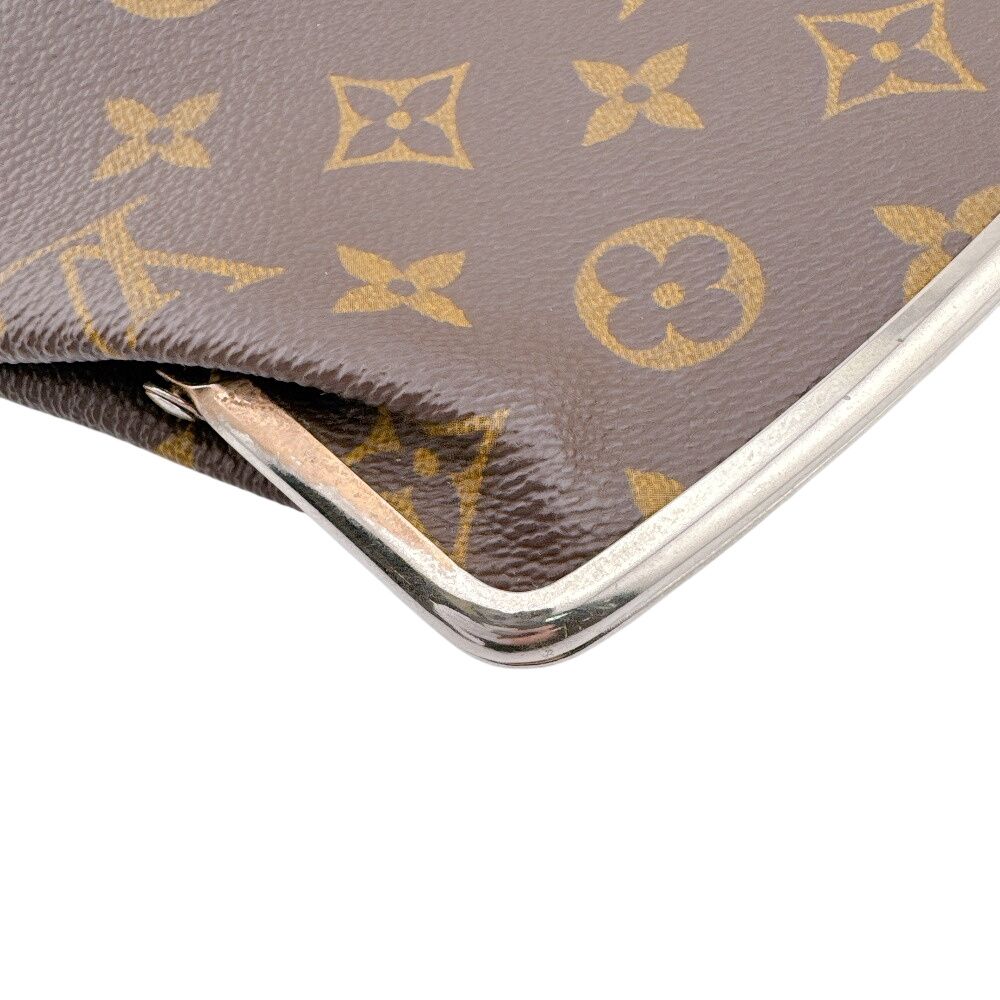 Louis Vuitton Kiss Lock Coin Case Vintage Bucket — view 4