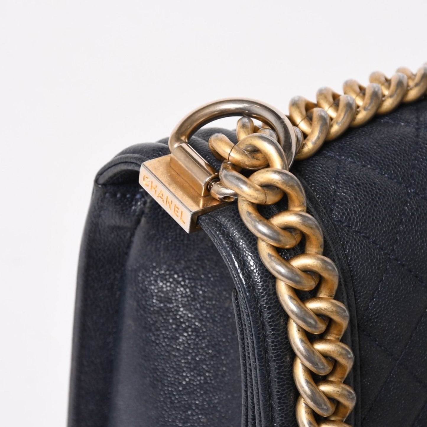 Chanel Boy Chain Shoulder Bag Caviar Askin CC Logo Navy Gold — view 5