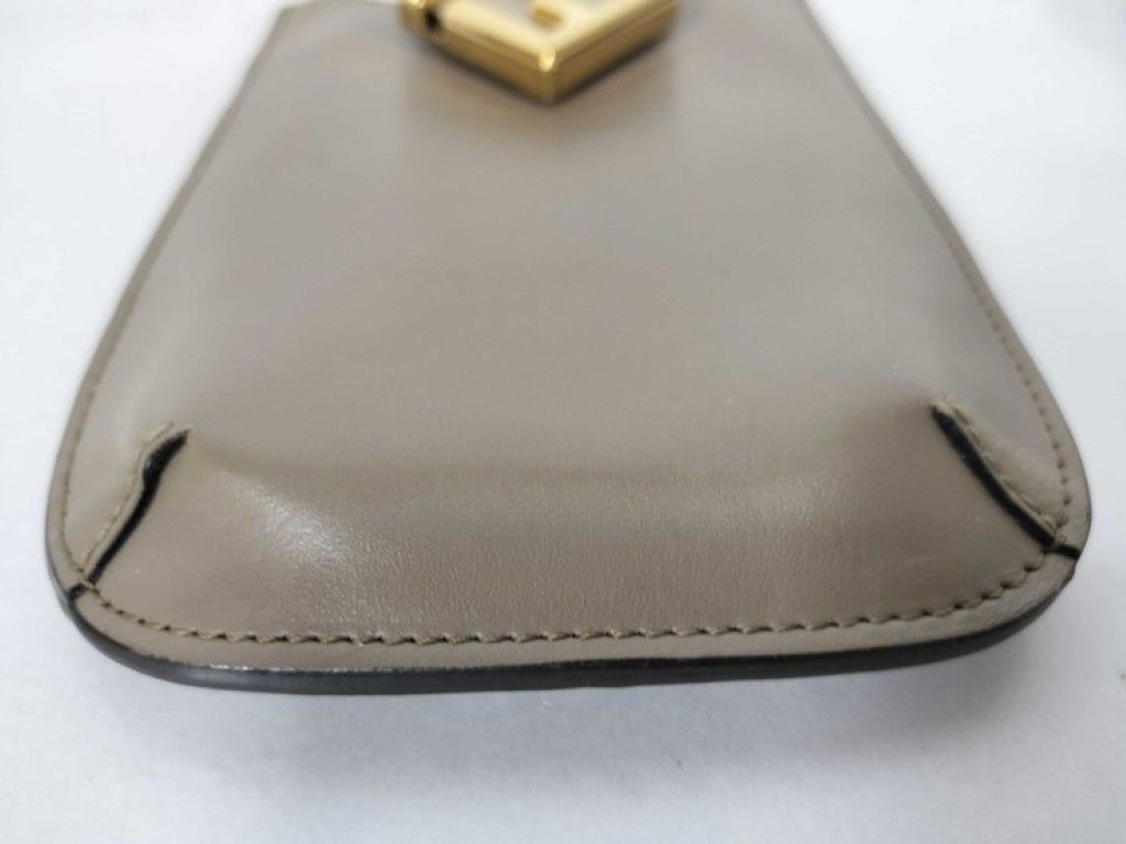 Fendi Shoulder Bag FF Diamond Phonepouch Gray Ju Type Leather Smartphoneshoulder — view 3